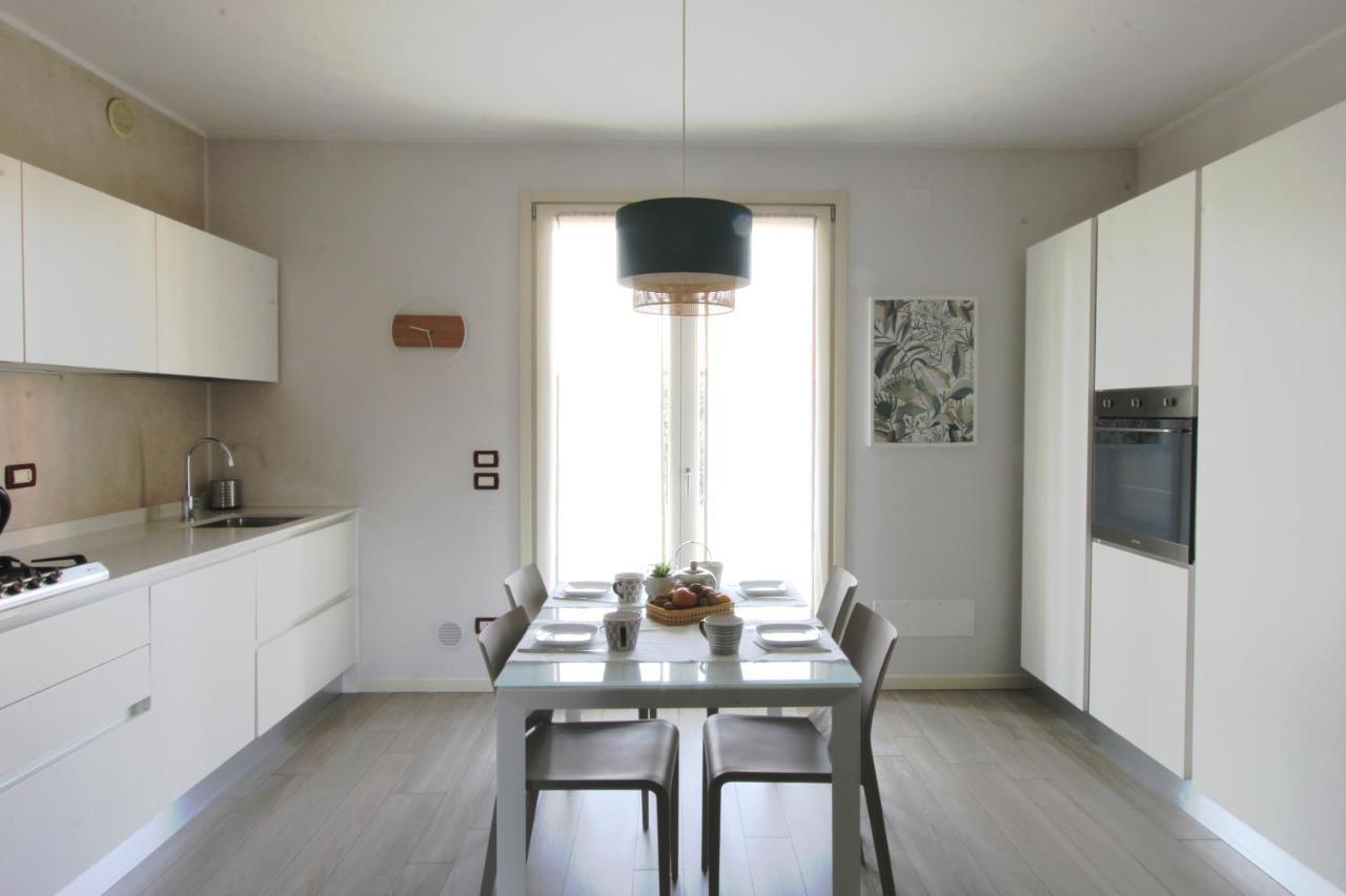 La Casa Di Cele Daire Desenzano del Garda Dış mekan fotoğraf